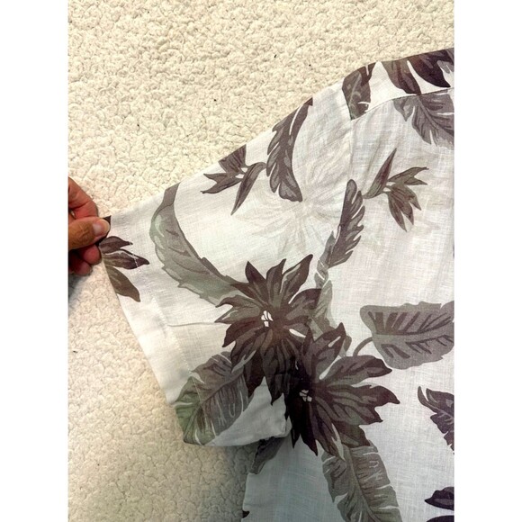 7 for All mankind men’s  linen Button Up shirt SZ Medium short sleeves pristine - Picture 6 of 11